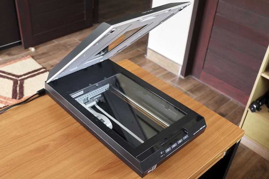 Epson Perfection V600 Photo Scanner with lid at 90 degrees