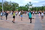 Aerobics session in Hat&nbsp;Yai - Click for larger image