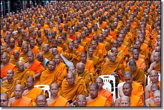 The annual International Alms Festival in Hat&nbsp;Yai with over 10,000 monks