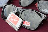 Fake Raybans at Yun Yong Market, Hat&nbsp;Yai - Click for larger image