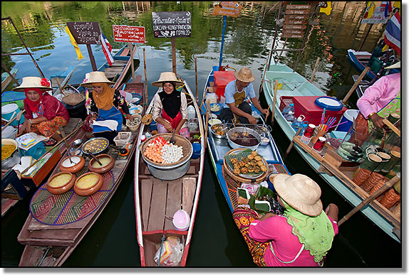 Food at Hat&nbsp;Yai's floating market