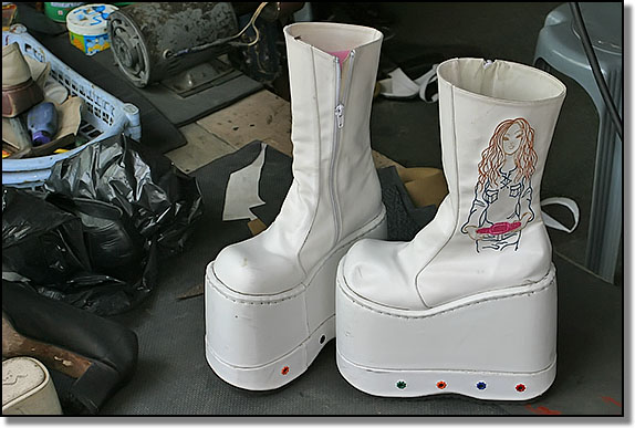 Second-hand bar girl boots for sale in Hat&nbsp;Yai
