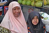 Muslim mother and daughter at Gim Yong market, Hat&nbsp;Yai - Click for larger image