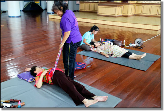 Massage session in a Chinese temple in Hat&nbsp;Yai, Thailand