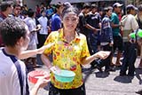 Songkran, Hat Yai - Click for larger image Songkran 2005, Hat Yai - Click for larger image