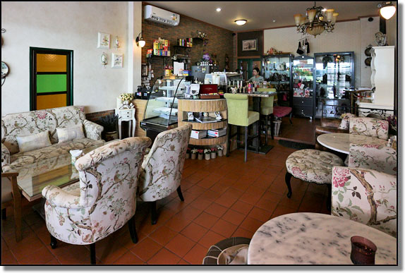 L'Amour Cafe, Hat&nbsp;Yai