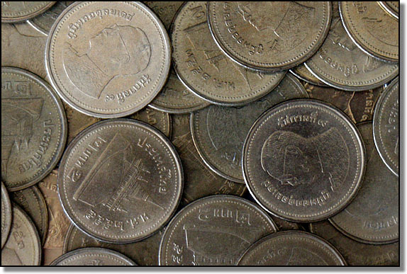 Saving Money In Hat&nbsp;Yai