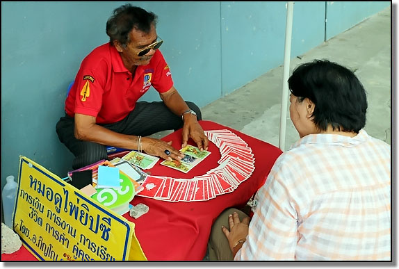 Fortune teller near Gim Yong market in Hat&nbsp;Yai