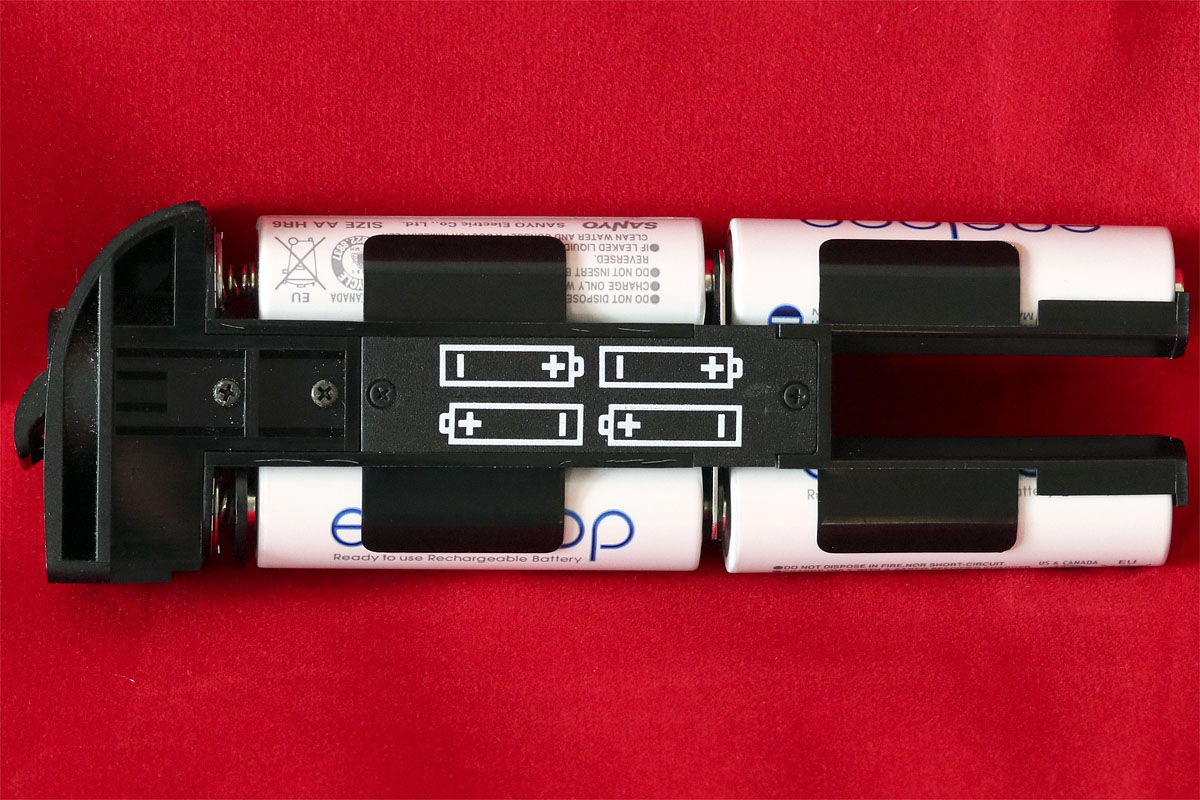 Canon T90 battery magazine