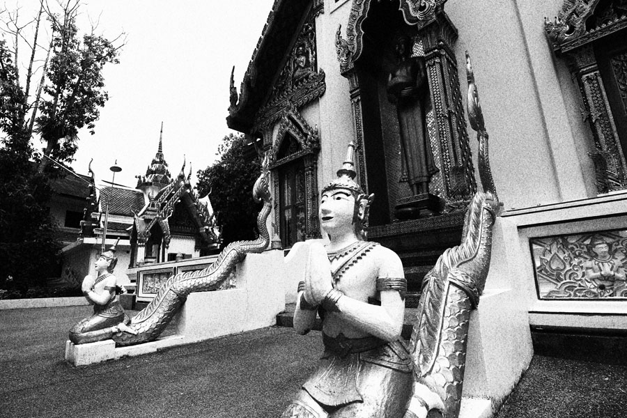 EOS M Grainy B/W Creative Filter