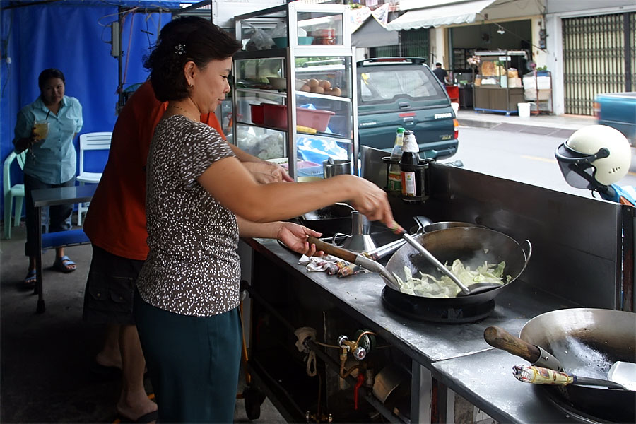 Delicious, freshly cooked food is available everywhere in Thailand for ridiculously cheap prices