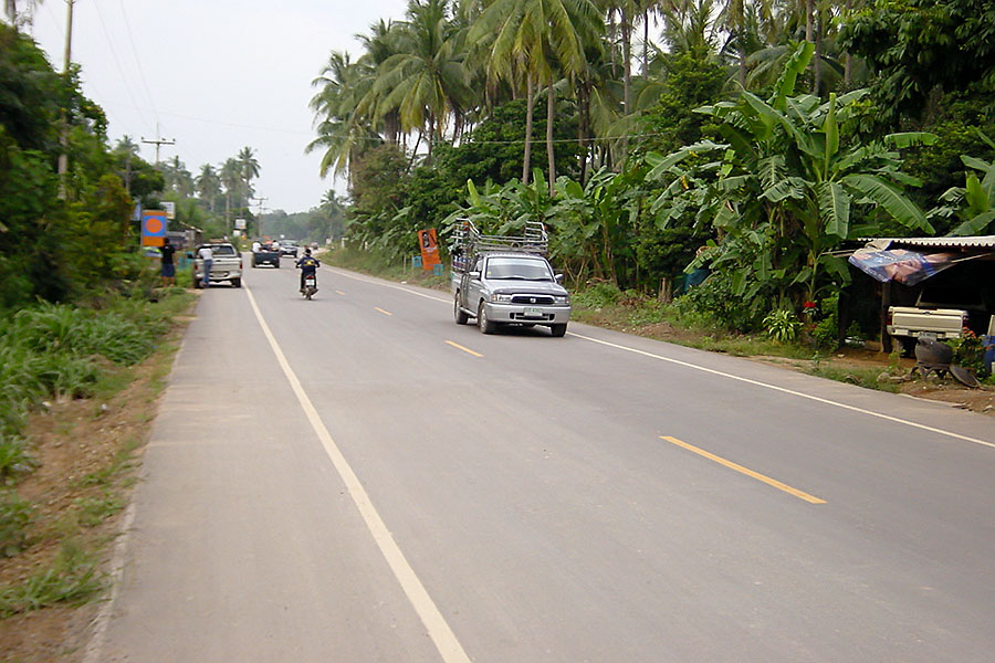 The new road running parallel to the beach on Koh Lanta which recently replaced the dirt track