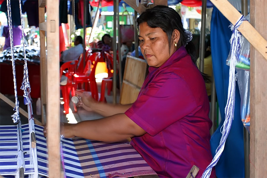 Weaving at Thale Noi, Phattalung province, Thailand