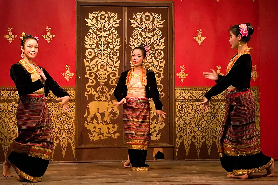 Thai dancing performance, Chiang Rai