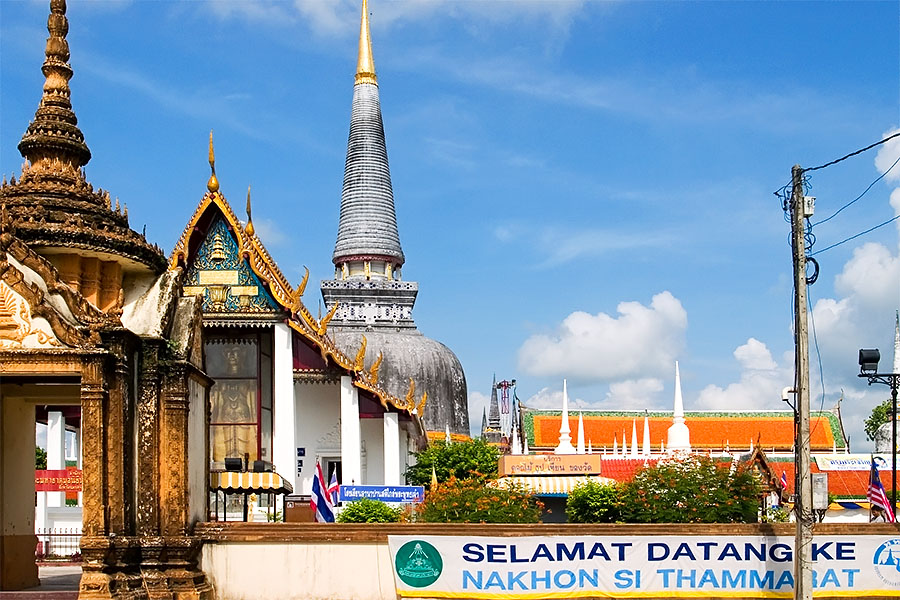 Wat Phrathat is a popular destination for visiting Malaysians