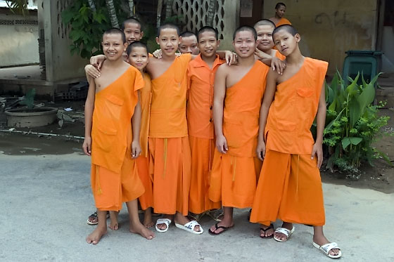 Novice monks, Sukothai