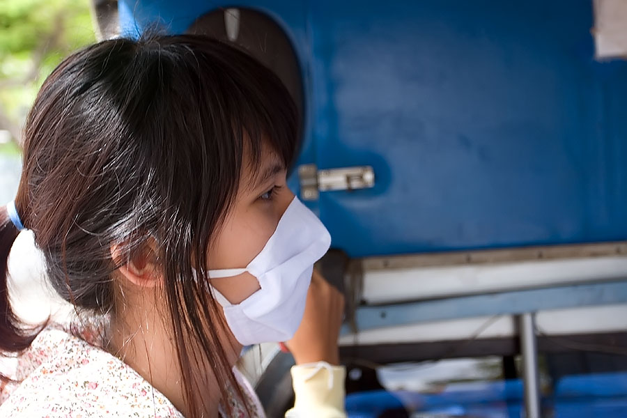 Face mask to protect against airborne infections