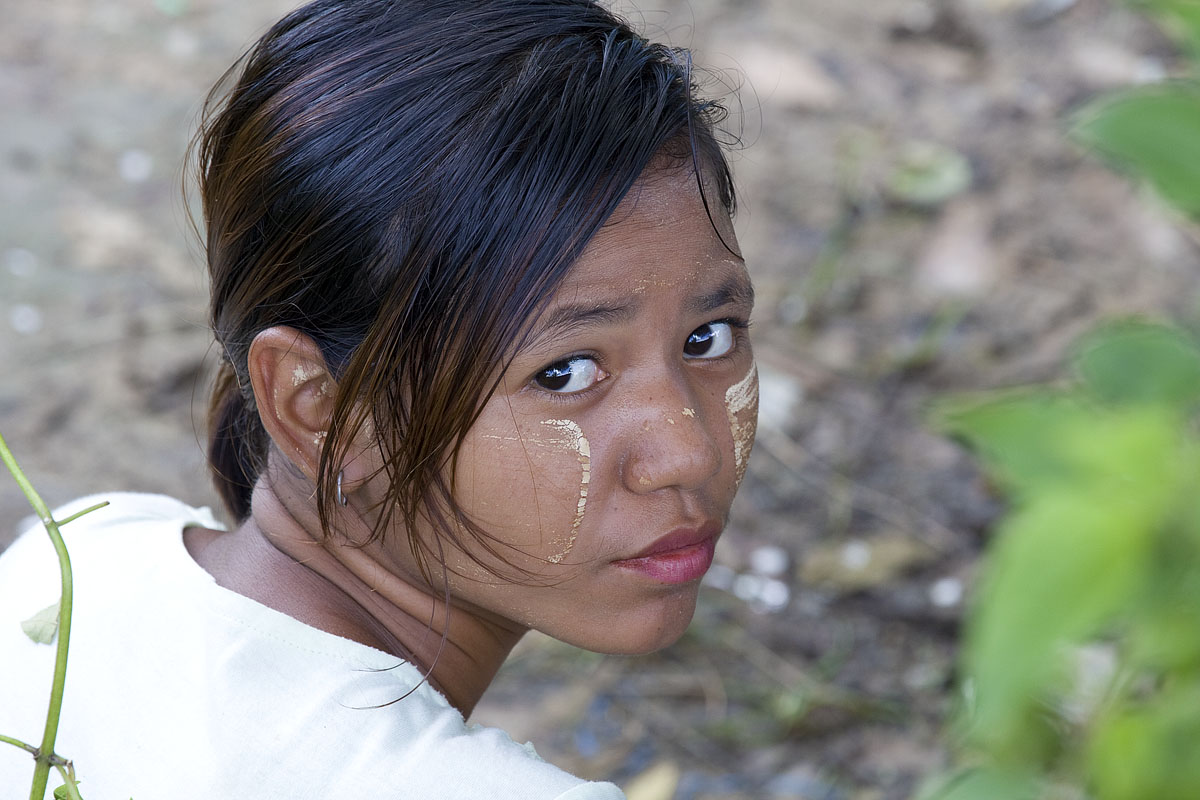 Burmese girl in Mae Sot