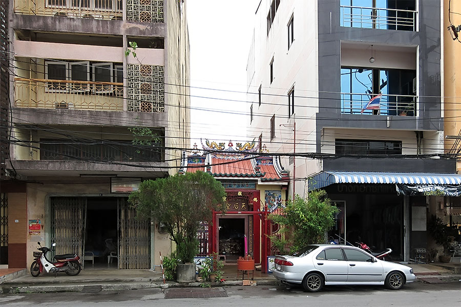 Small Chinese temple, Hat Yai, Thailand