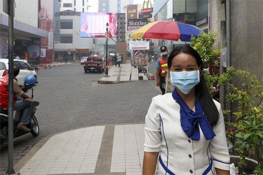 Haze protection mask, 21 October 2015