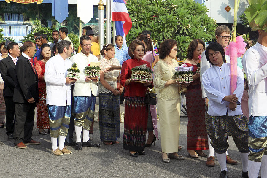 Foreigner marrying a Thai citizen