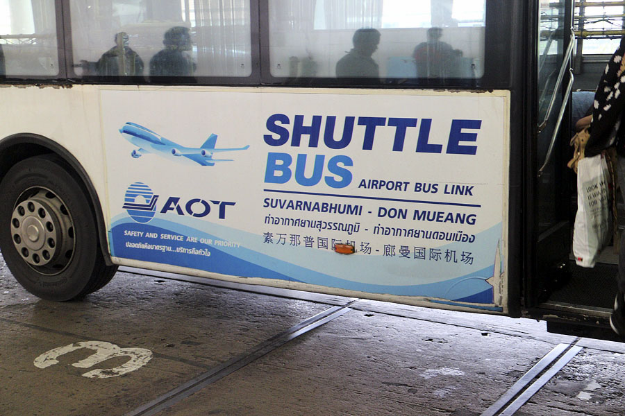 Bangkok airports shuttle bus service
