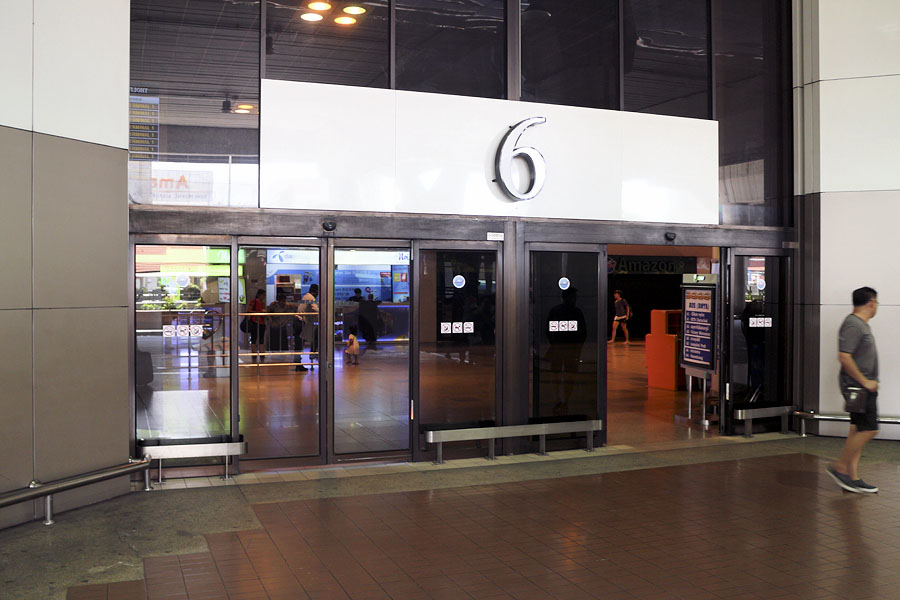 Don Muang Airport Terminal 1 Exit/Entrance 6