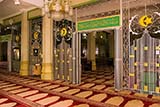 Masjid Sultan Mosque, the largest mosque in Singapore - Click for larger image