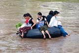 Workers arriving from Burma to work in Thai factories - Click for larger image