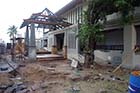 Entrance to La Flora; post-tsunami - Click for larger image