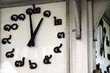 Dirty clock with Thai numbers - Click for larger image